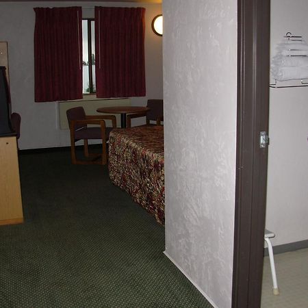 Red Lion Inn And Suites Federal Way Exterior photo