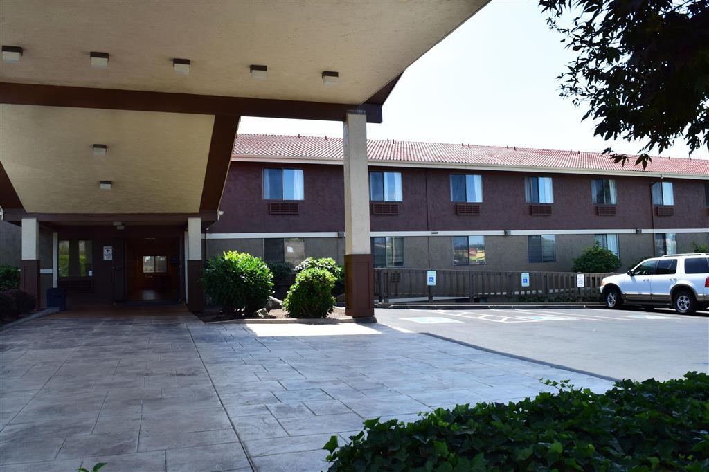 Red Lion Inn And Suites Federal Way Exterior photo